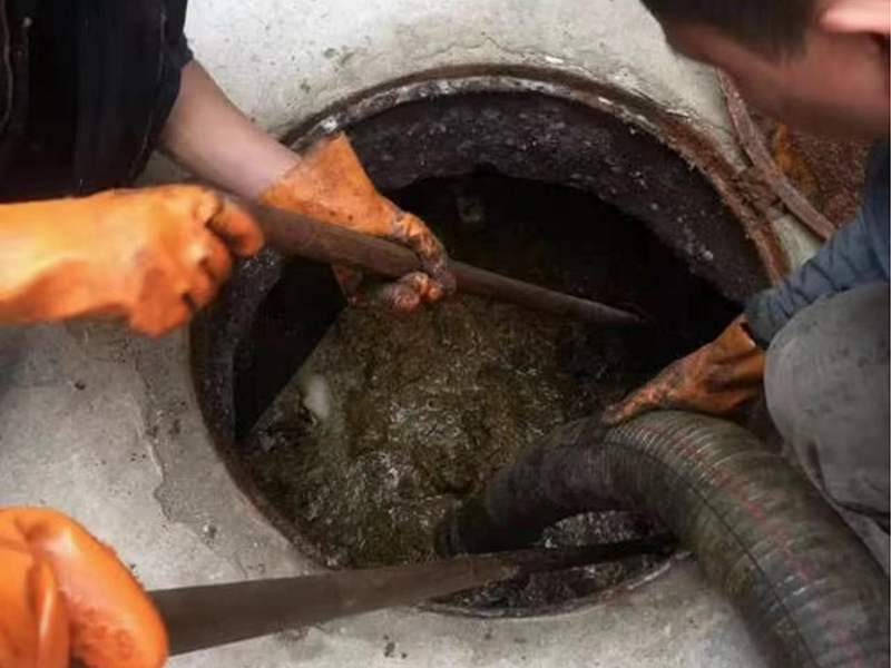 莘县清理化粪池时如何避免沼气的危害?